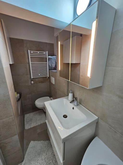 Affordable Suite In Vienna'S Hotpoint ภายนอก รูปภาพ